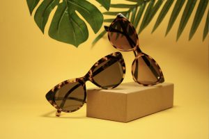 sunglasses product shot